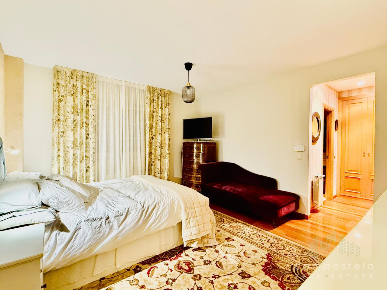 Gran suite, dormitorio principal con vestidor y baño
