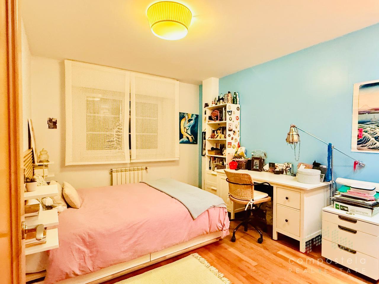 4º dormitorio, vistas a jardín, piscina y cenador