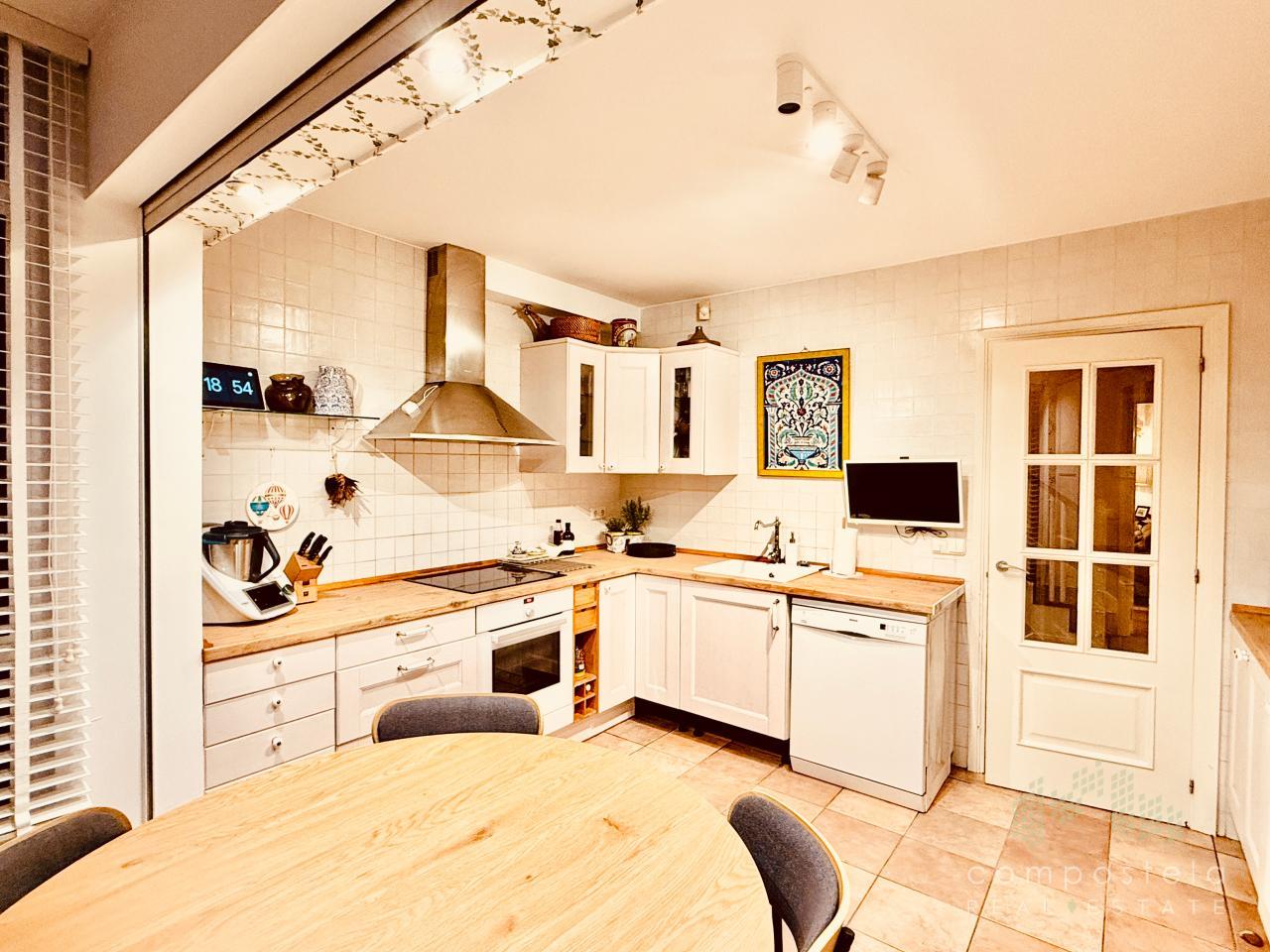 Cocina completamente equipada