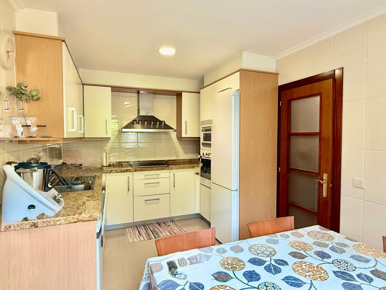 Cocina completamente equipada