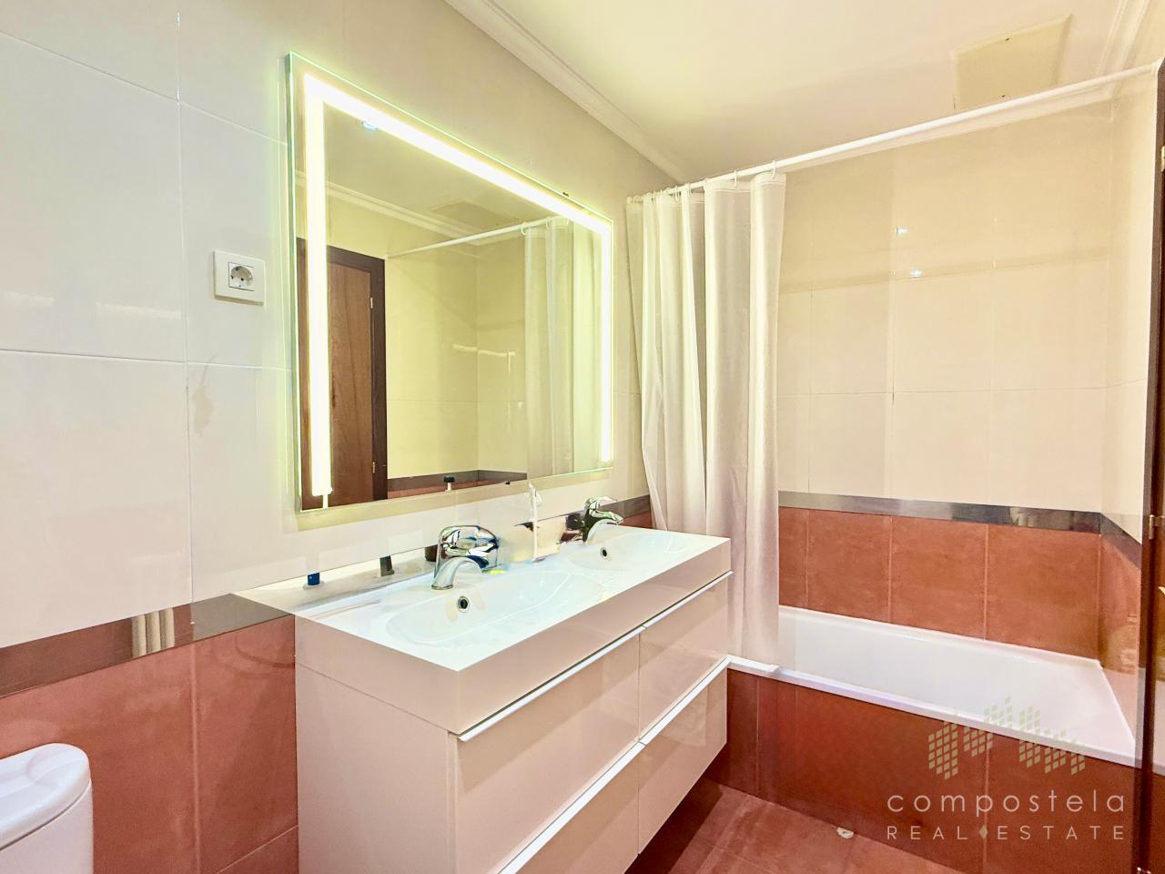 Baño general, planta alta de vivienda