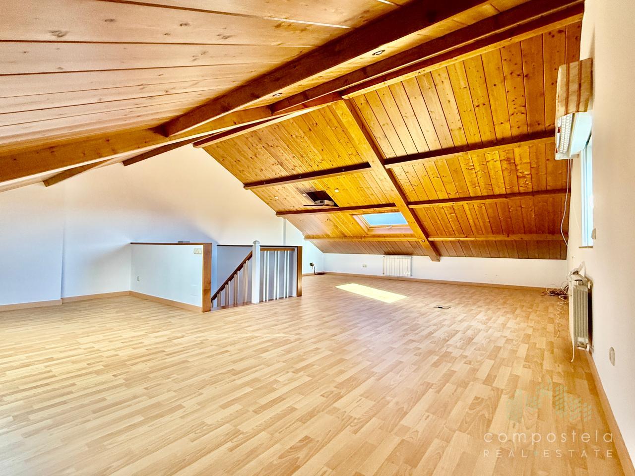 Planta bajo cubierta, estancia diáfana