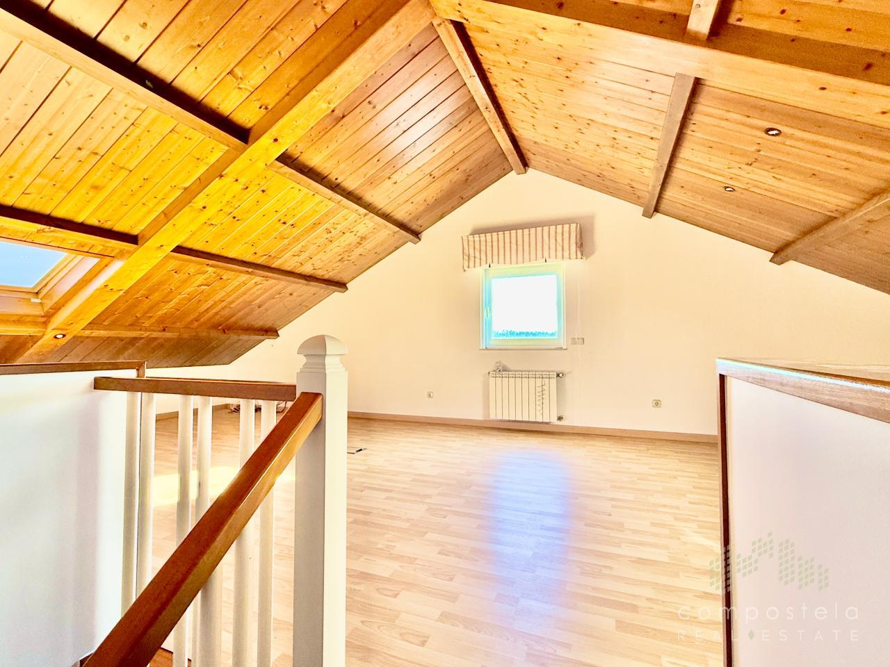 Zona de bajo cubierta, ideal para estudio 