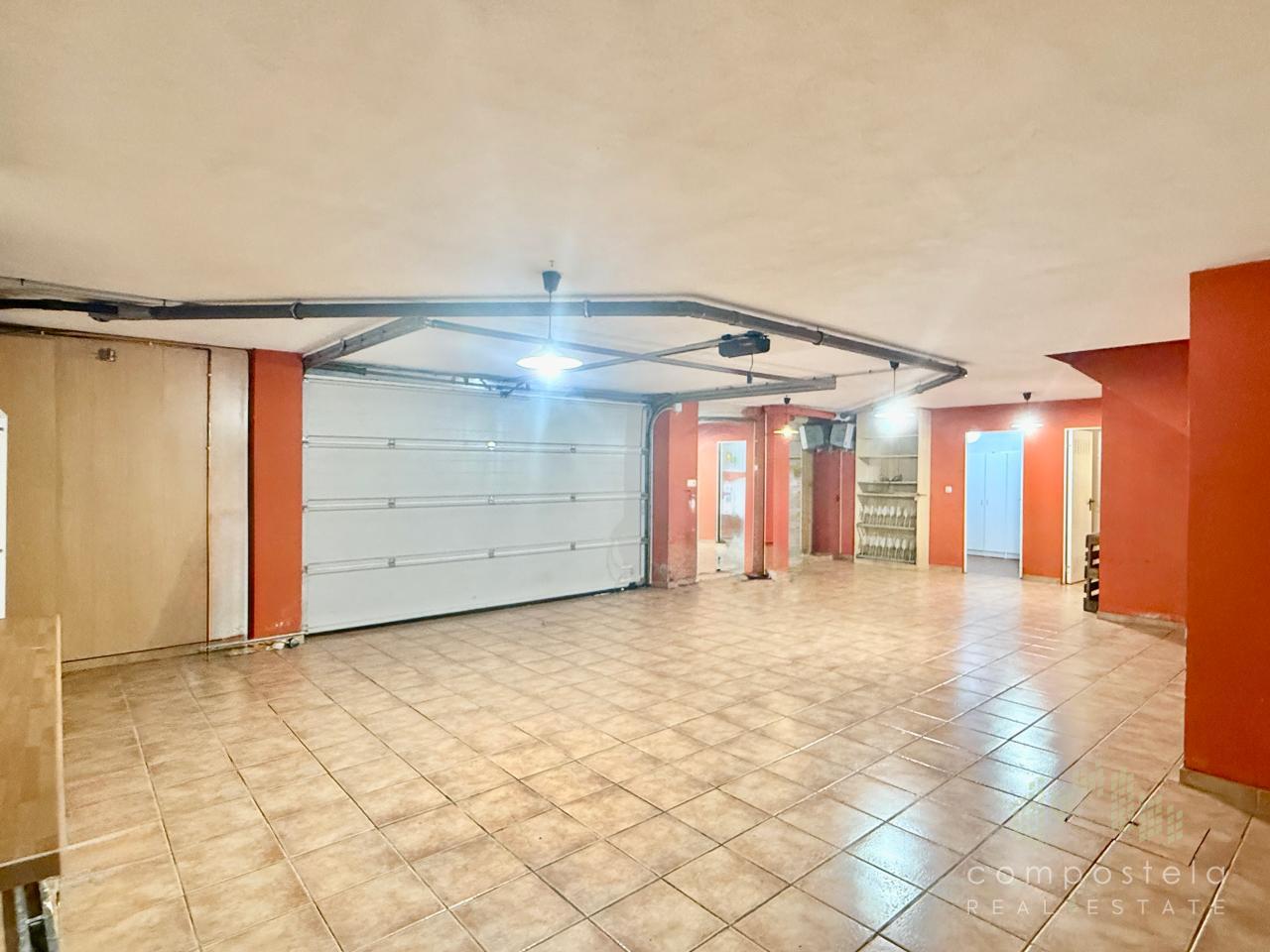 Garaje, capacidad para 3 coches