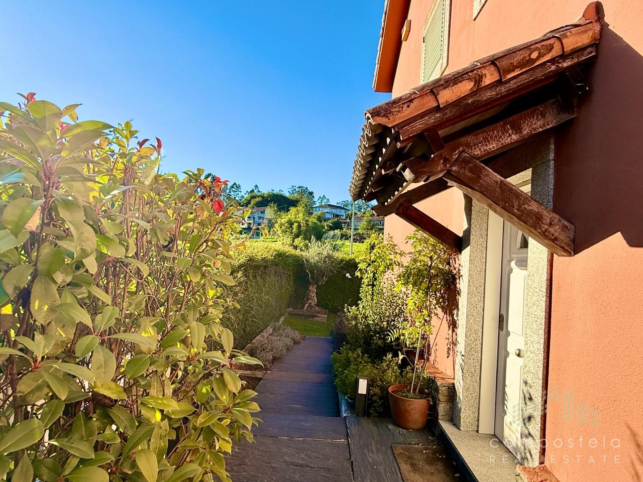 Entrada, fachada principal