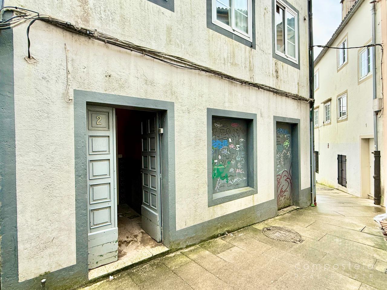 Entrada, fachada principal