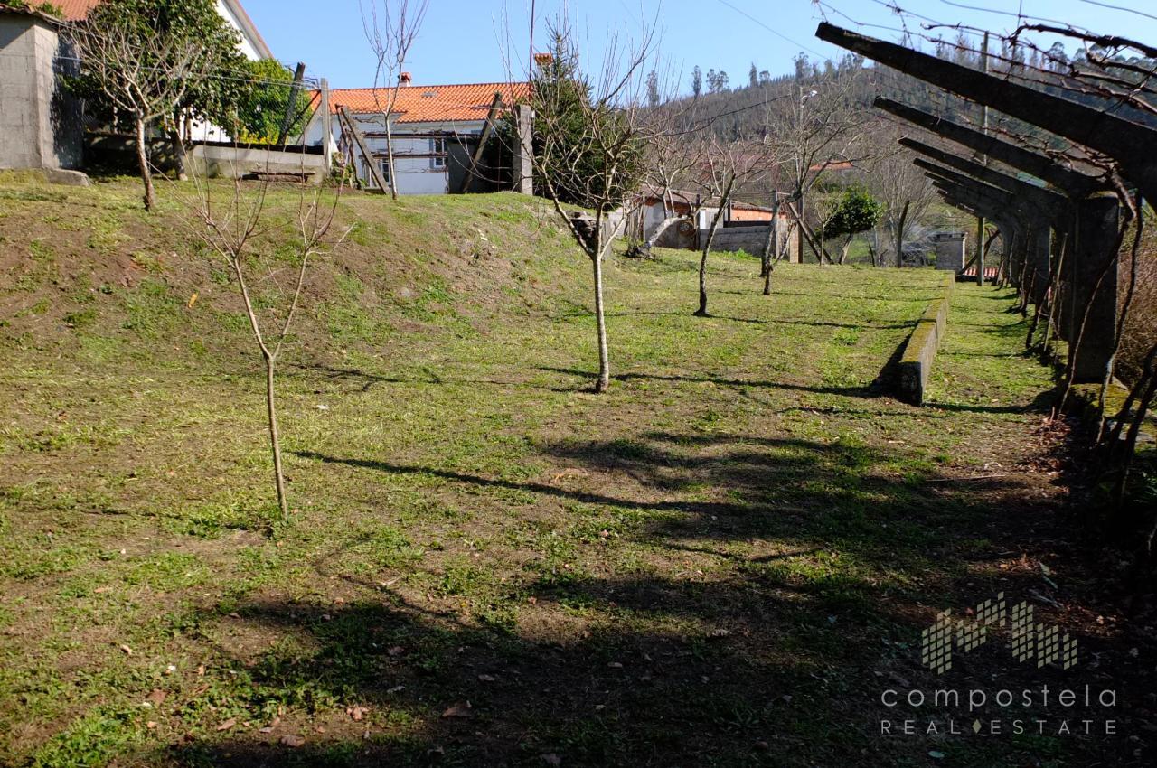 Finca situada en la parte de atrás de la vivienda