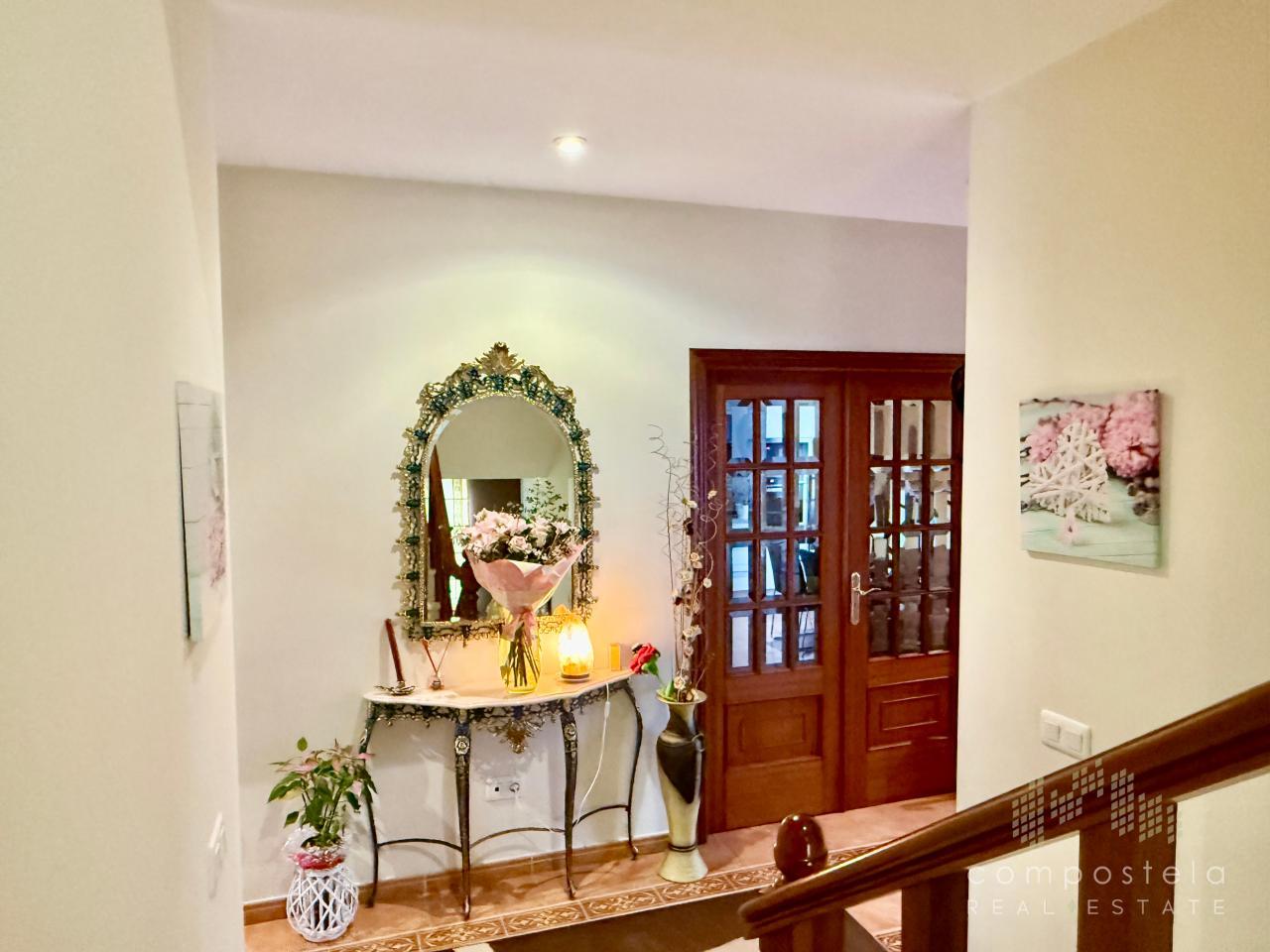 Acogedor hall de 1ª planta