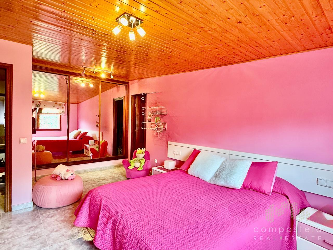 Armario empotrado en dormitorio, planta superior