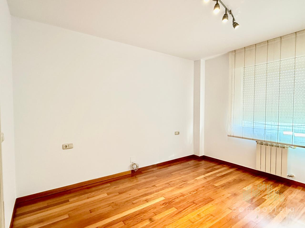 1º Dormitorio en planta primera de vivienda