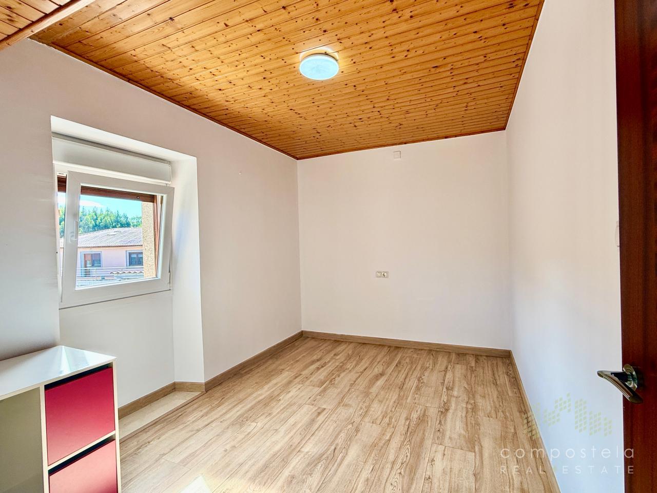 Mobiliario de 3º dormitorio, sin armario