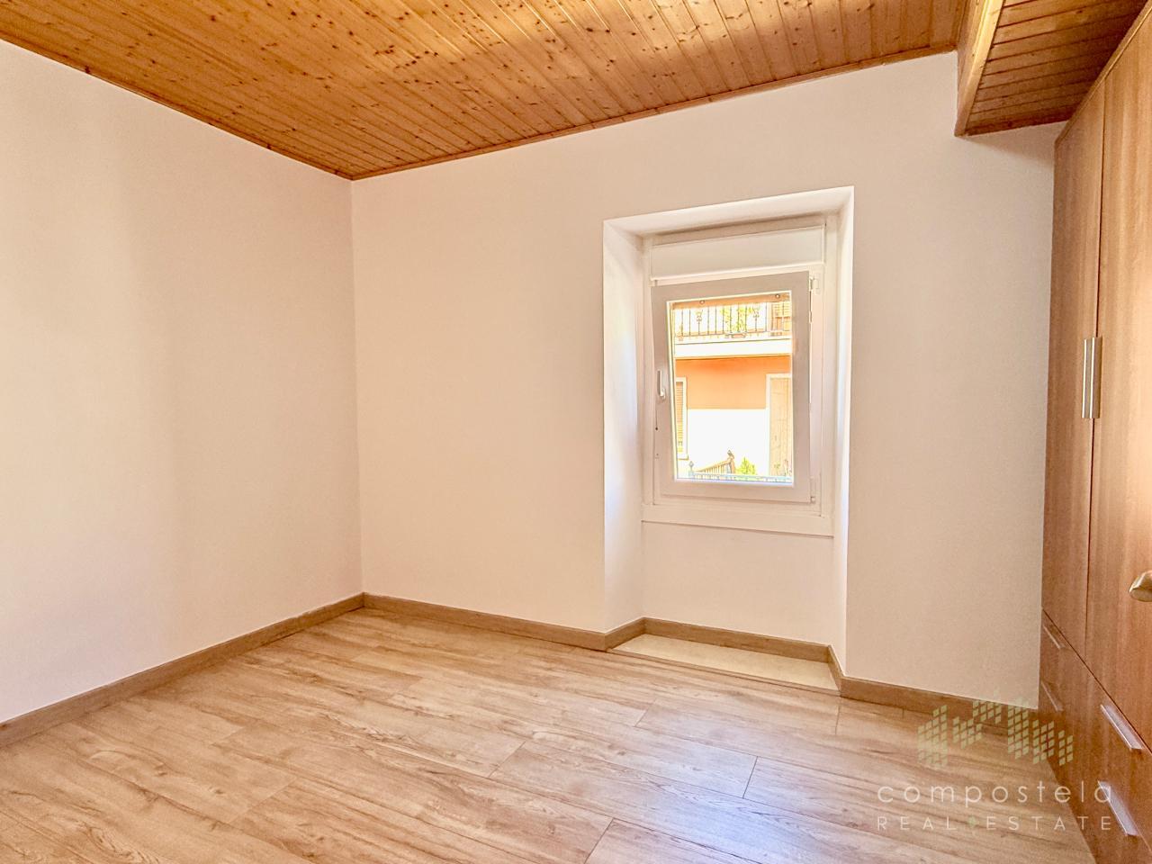 Dormitorio con armario