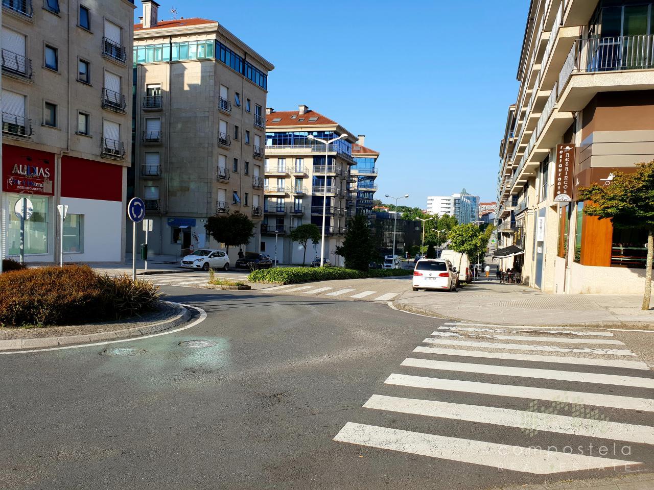 Entorno, al lado del Hospital Clínico de Santiago