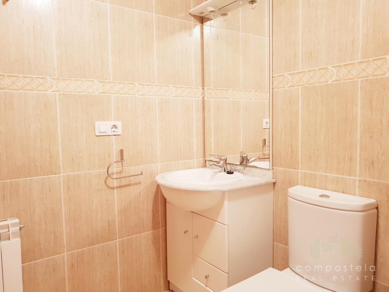 Baño acondicionado, incorporado en dormitorio