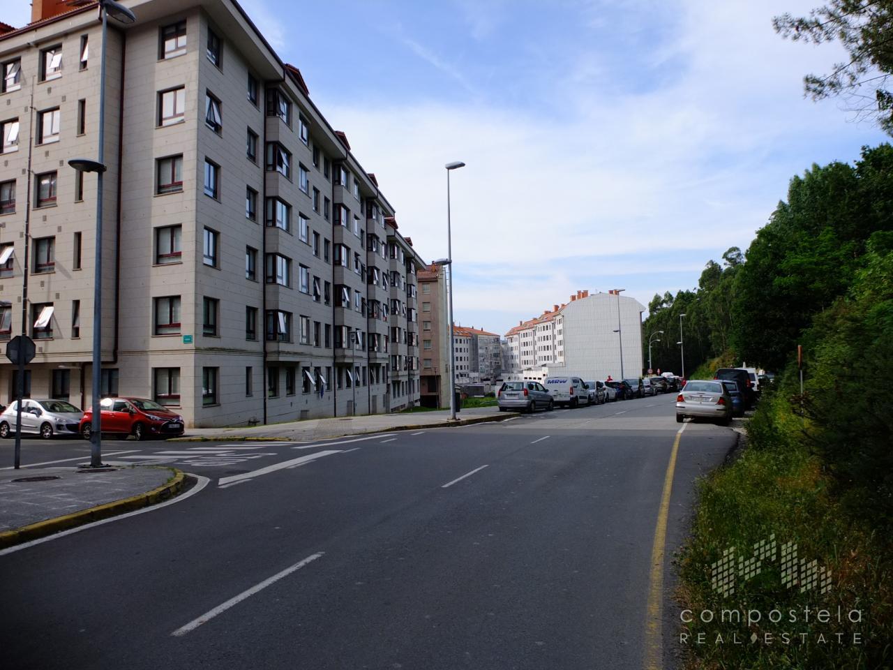 Fachada, ubicación. Zona tranquila y nueva para vivir