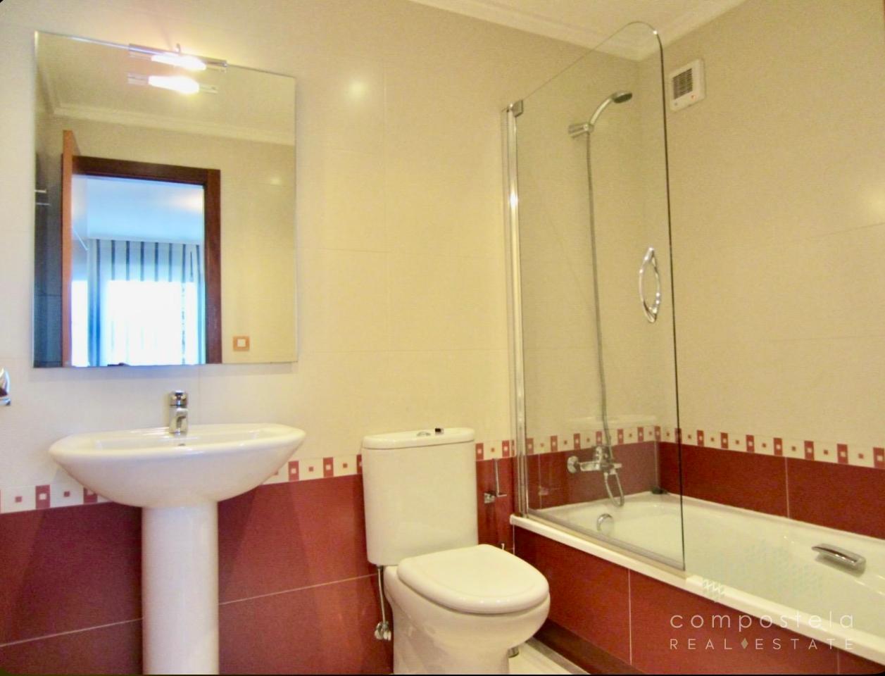 Baño cómodo y amplio 