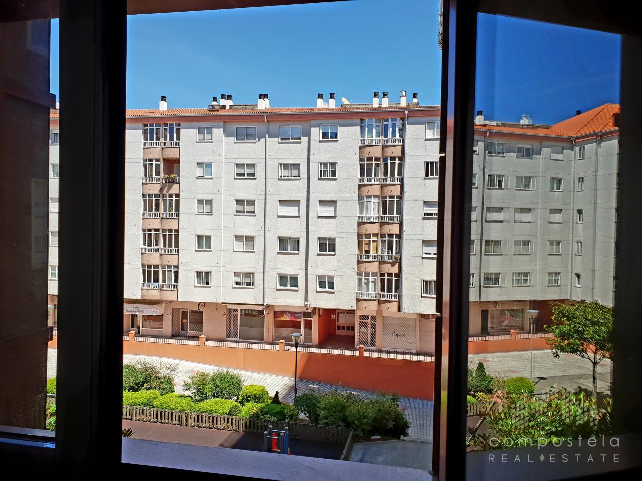 Vistas desde cocina, estancia al exterior
