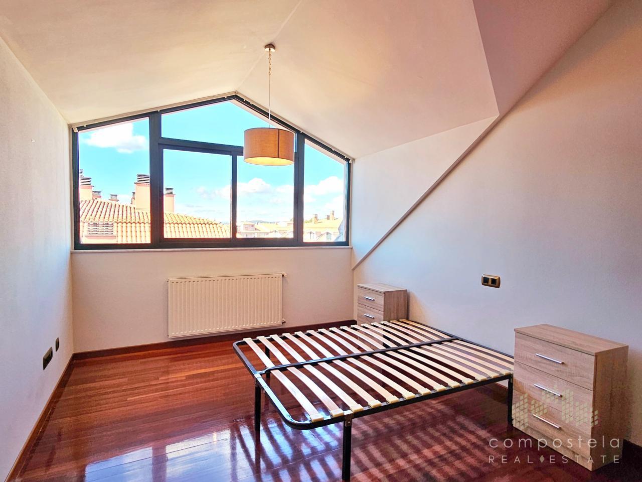 Luminoso dormitorio principal