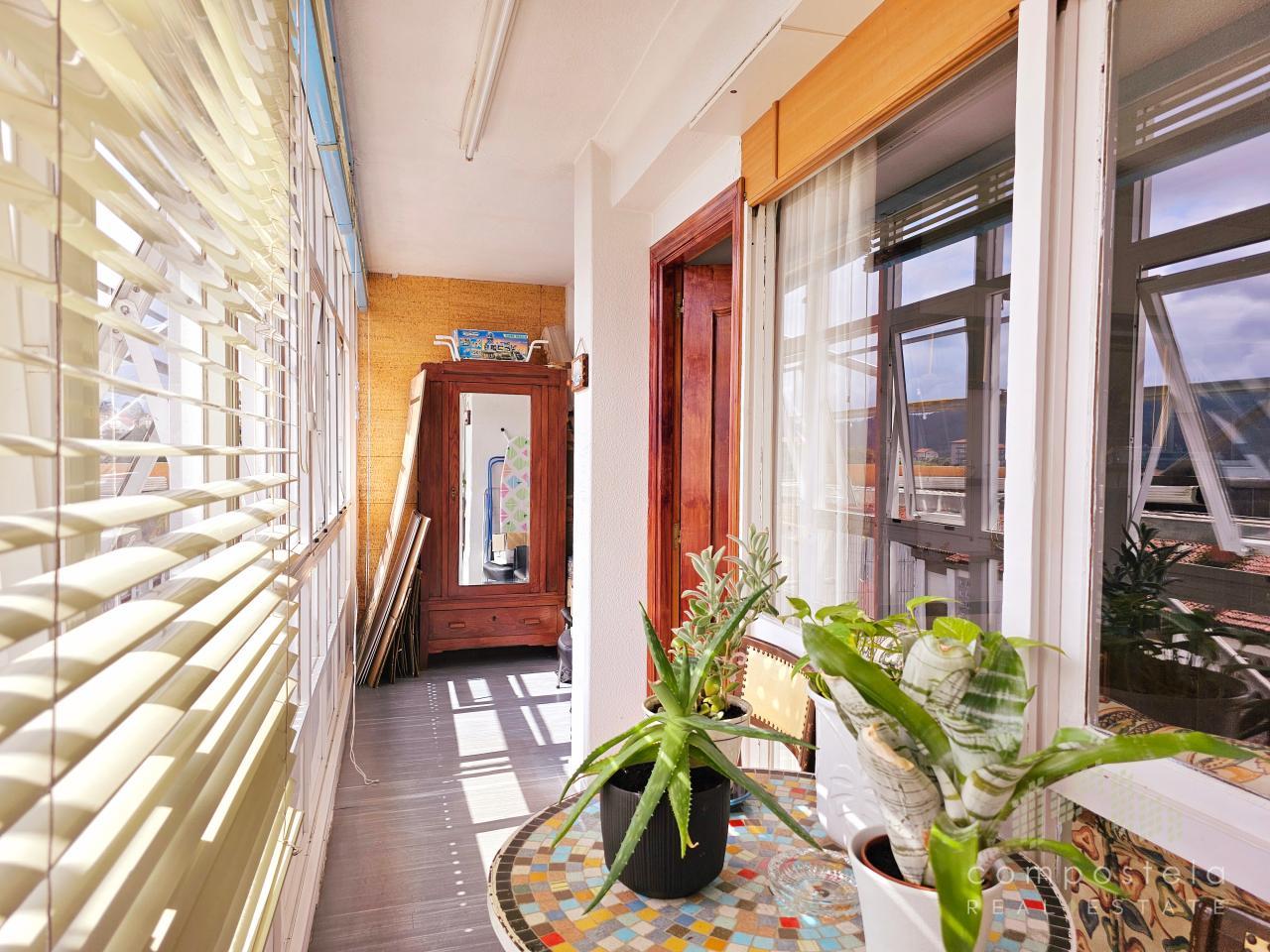 Galería, salida desde salón comedor