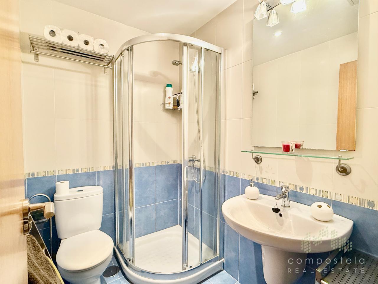 1º Baño, en distribuidor