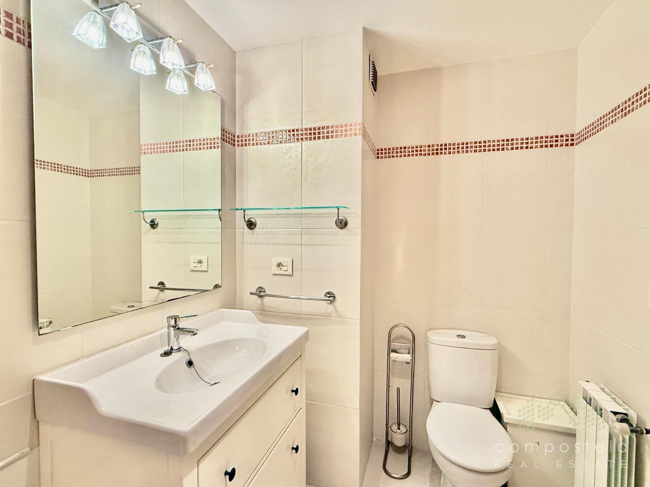 Baño incorporado en dormitorio principal