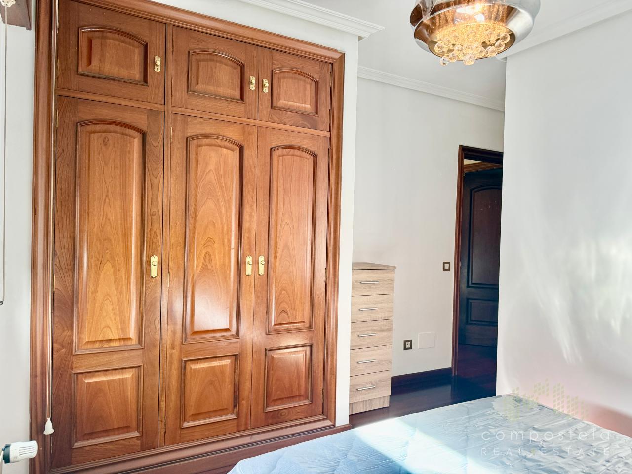 Armario empotrado en dormitorio secundario