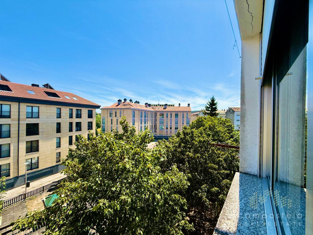 Vistas desde cocina y 2 dormitorios