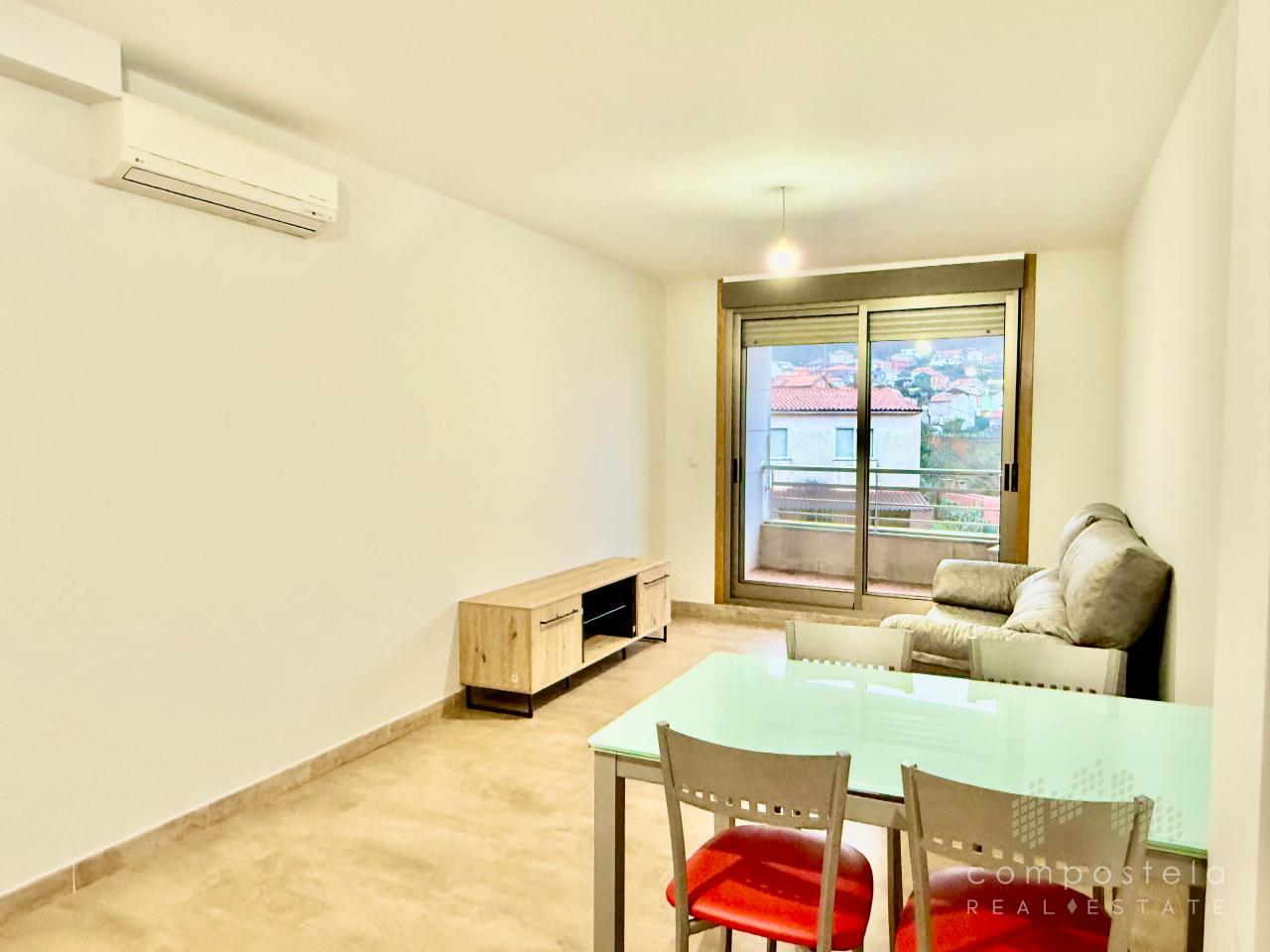 Salón comedor, salida a terraza 