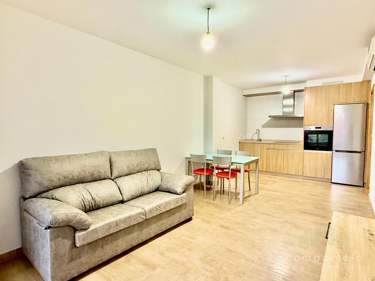 Mobiliario a estrenar en salón cocina