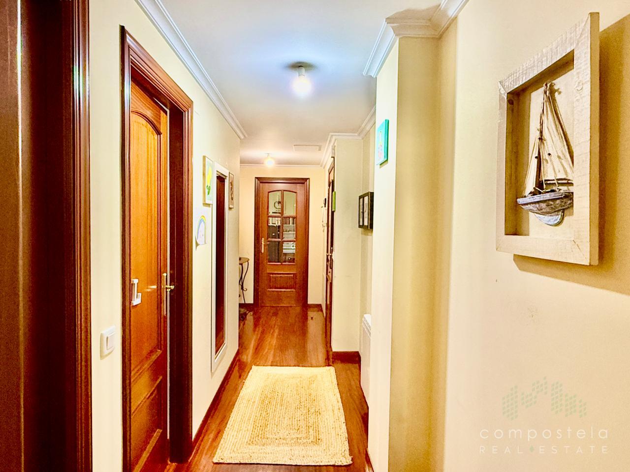 Acogedor y amplio hall