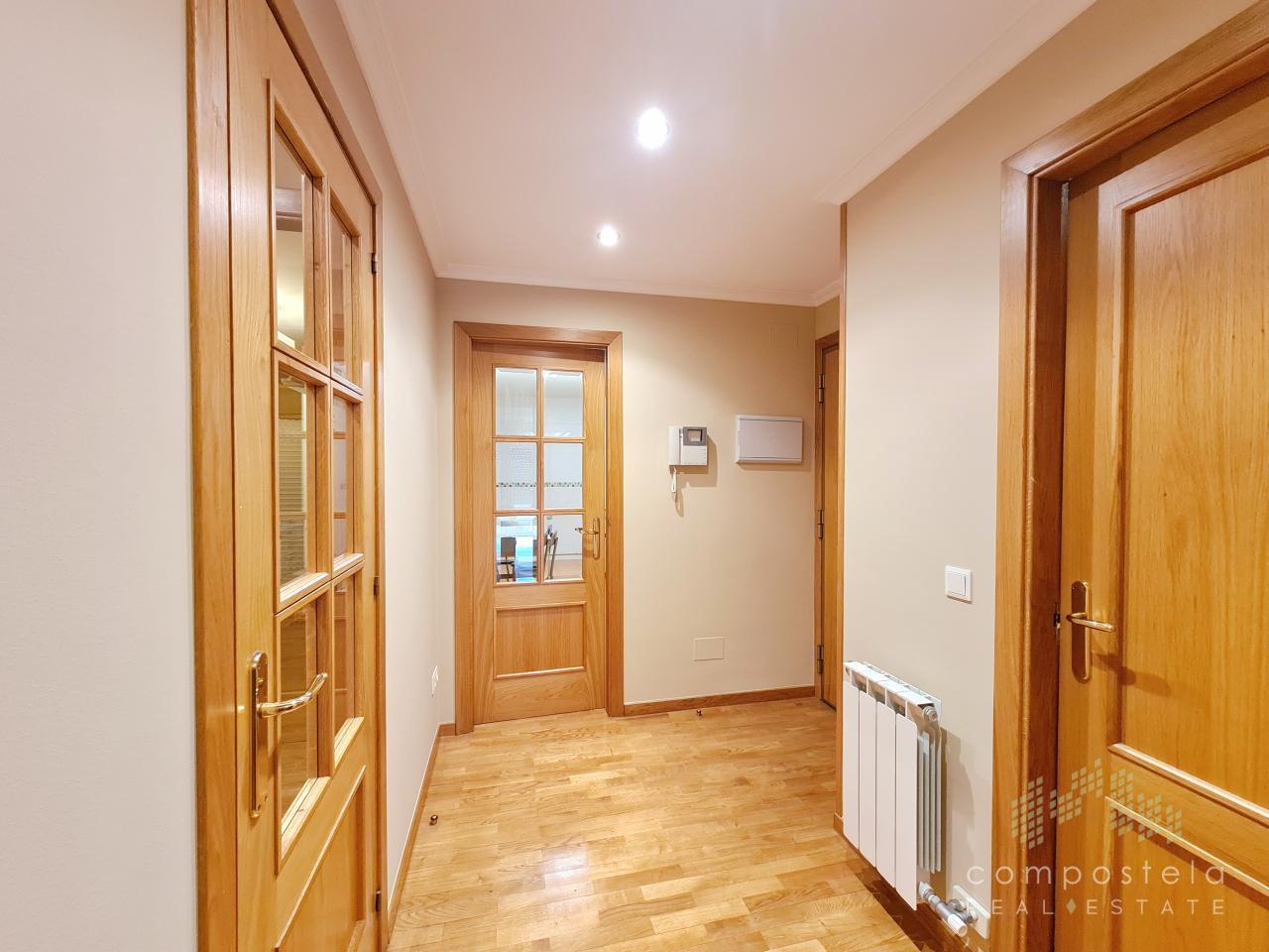 Hall, distribuidor