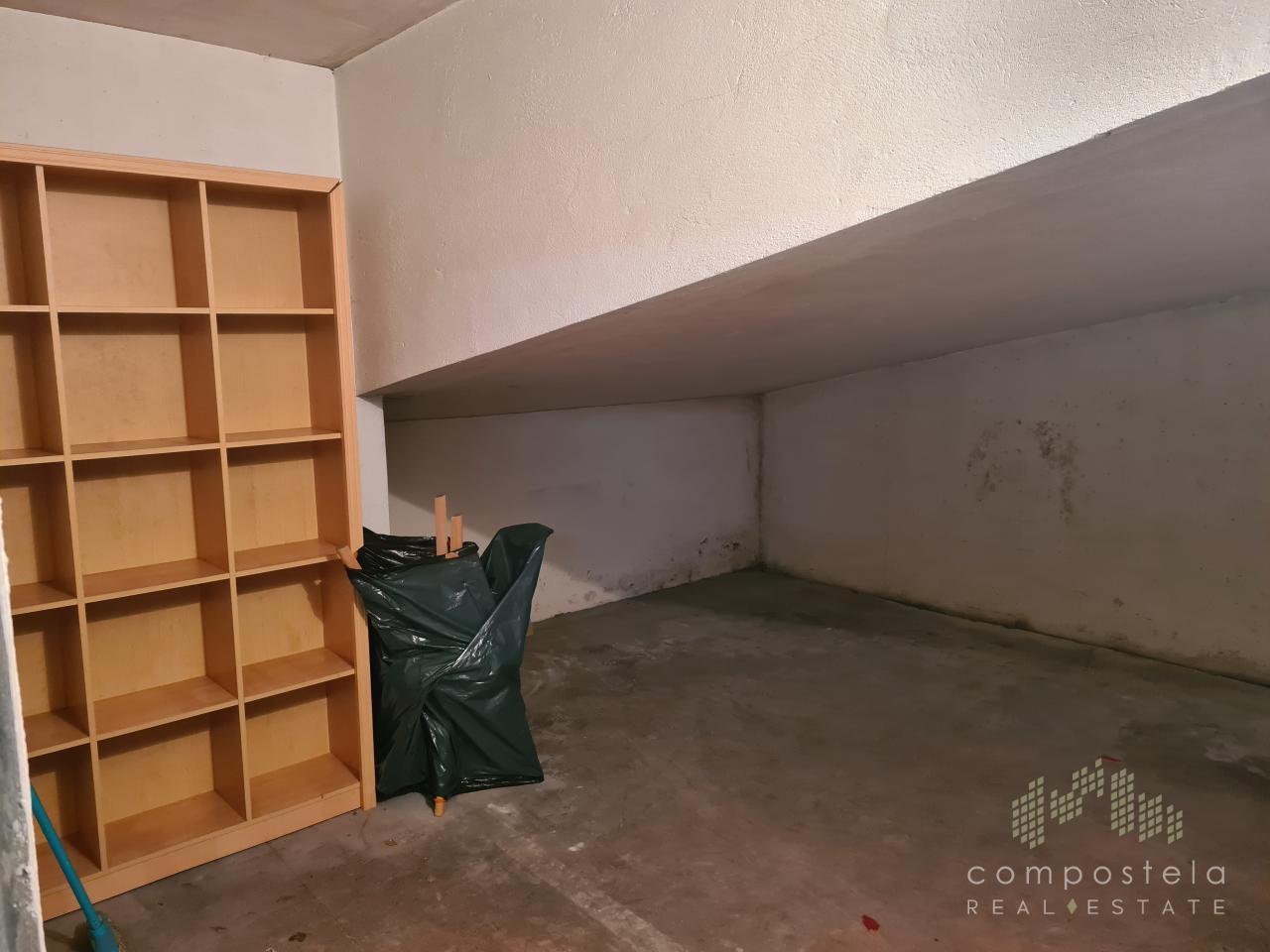 Gran trastero, al lado de la plaza de garaje