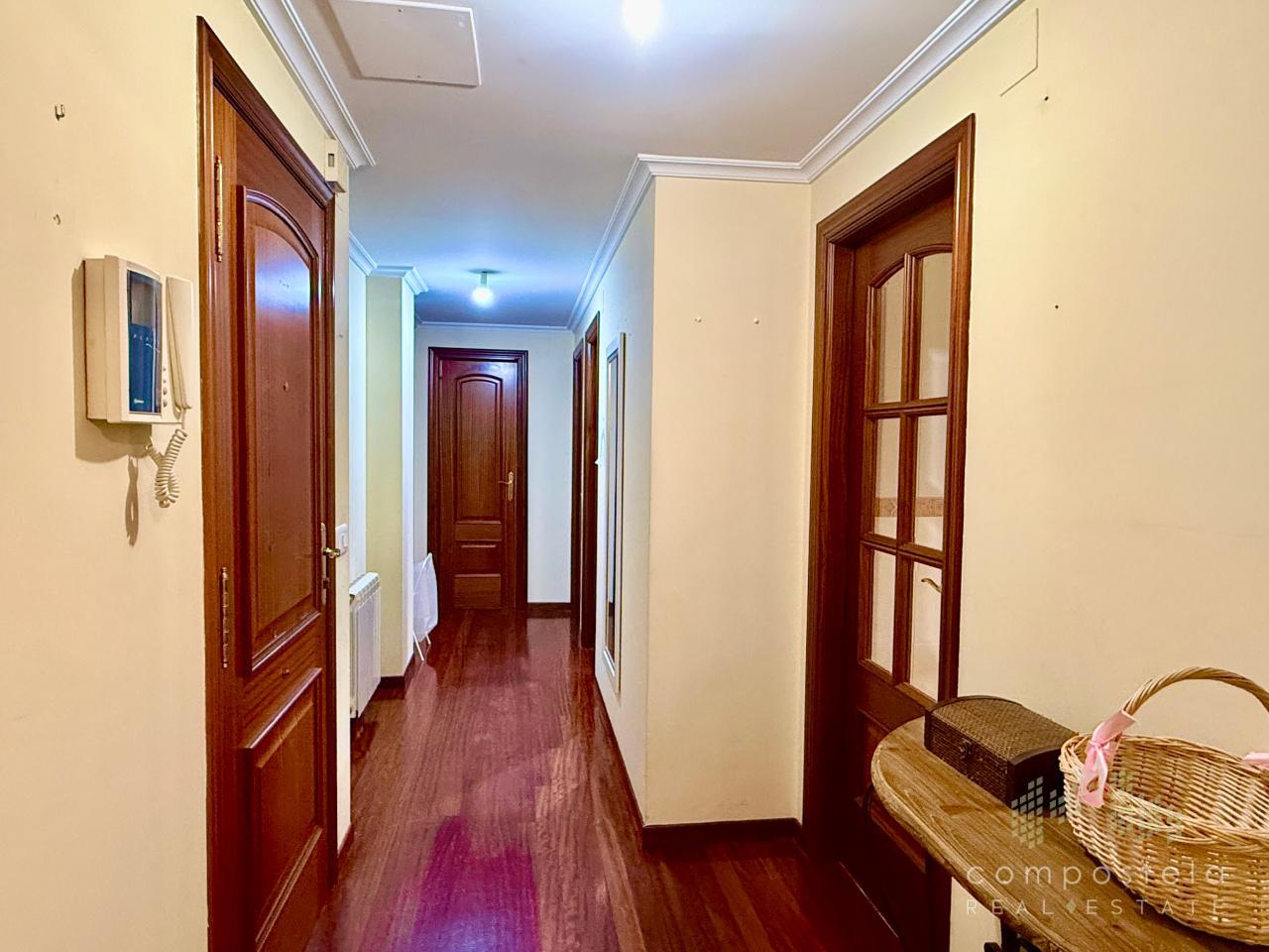 Amplio hall, comodidad nada más entrar en casa