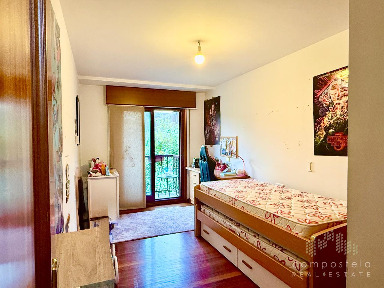 1º Dormitorio, luz natural, salida a balcón