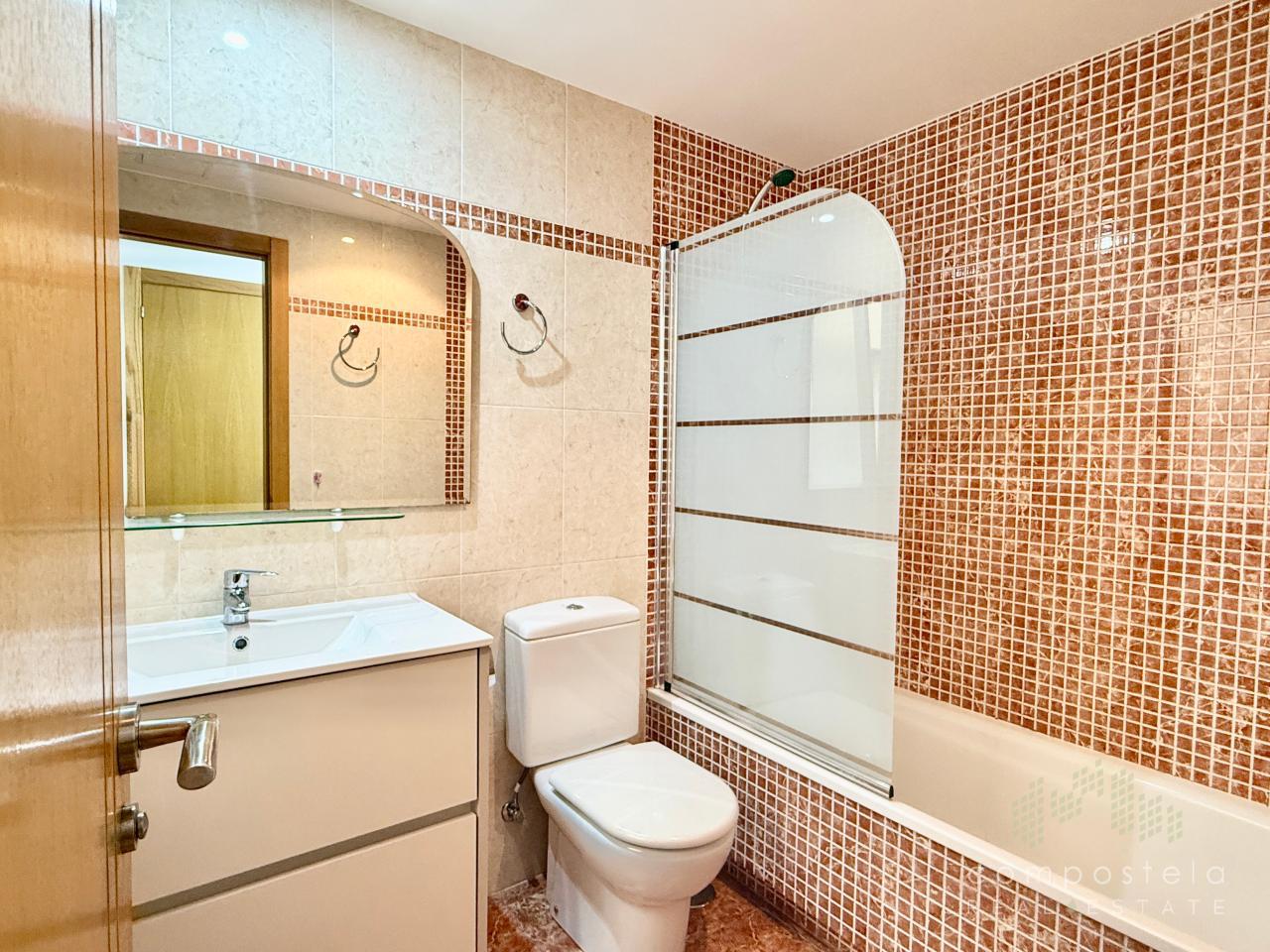 Baño incorporado en dormitorio principal
