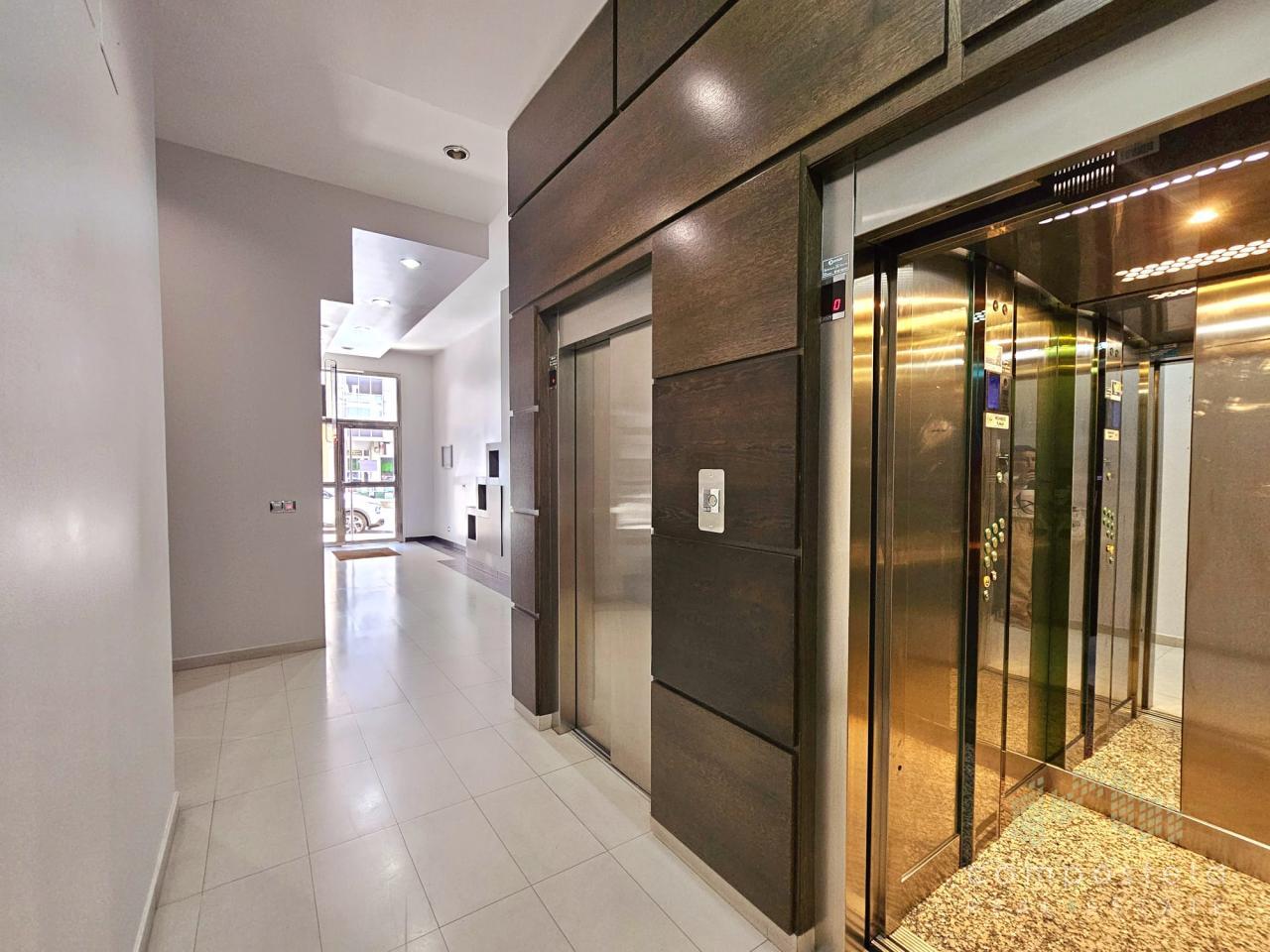 Zonas comunes, portal edificio
