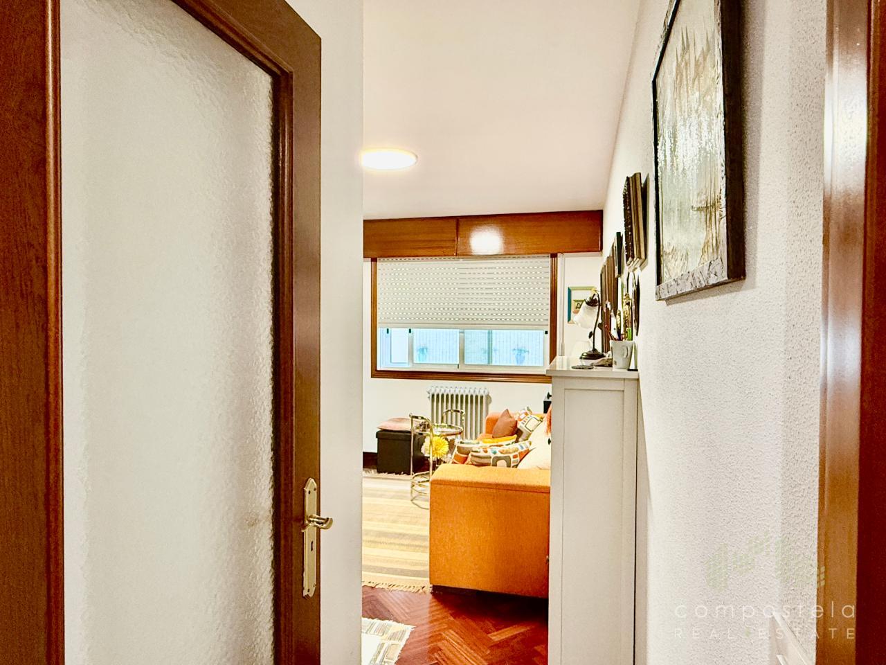 2º Dormitorio, acondicionado como estudio