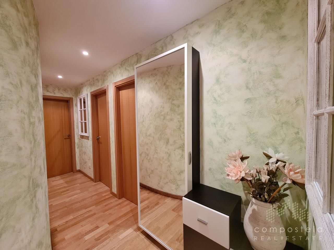 Vestíbulo, una vivienda con esapciosa entrada