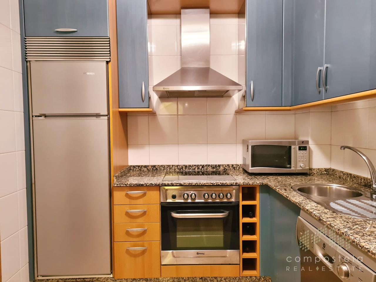 Cocina, mobiliario actual, funcional
