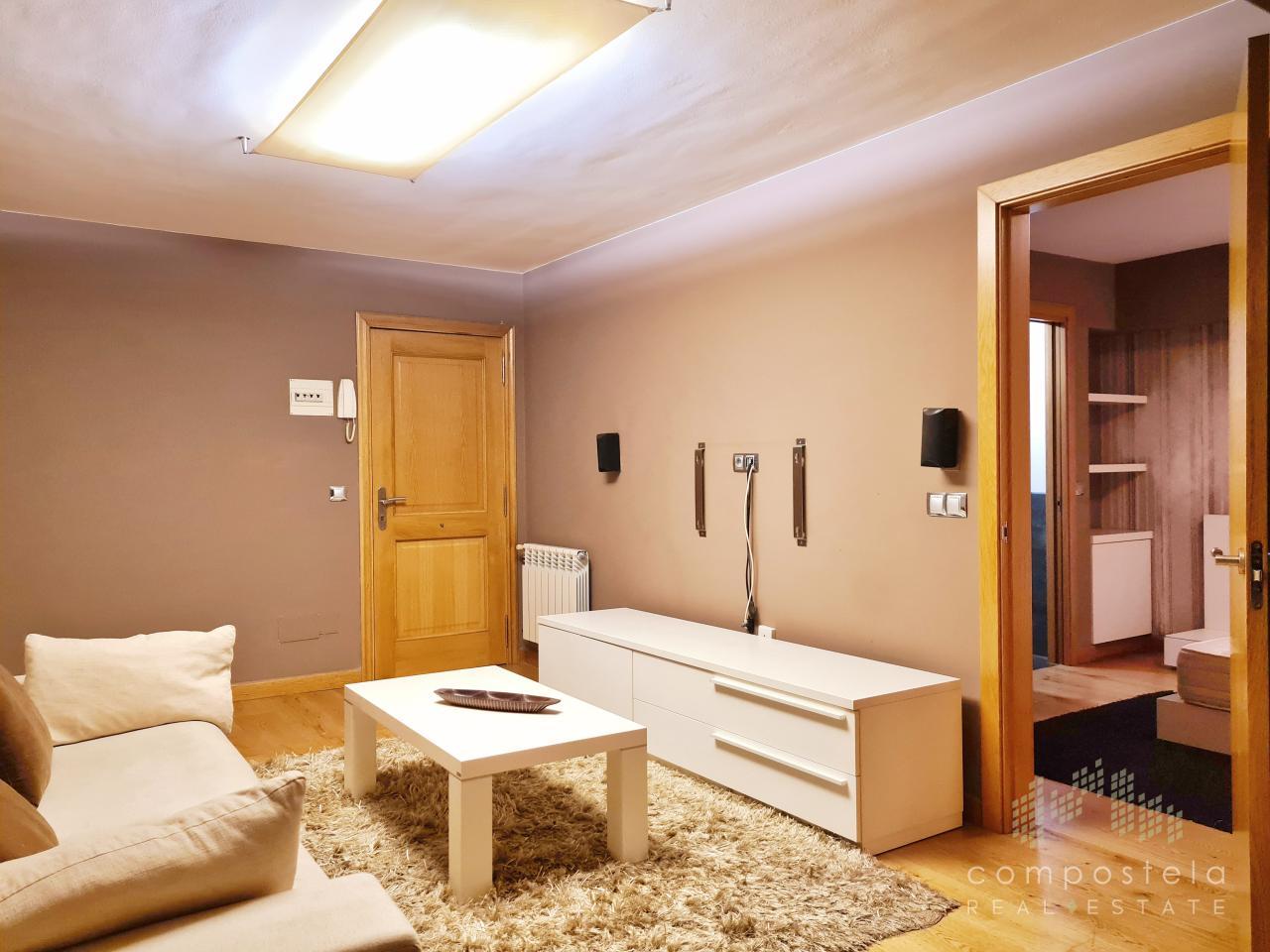 Planta Baja, salón y dormitorio secundario con baño