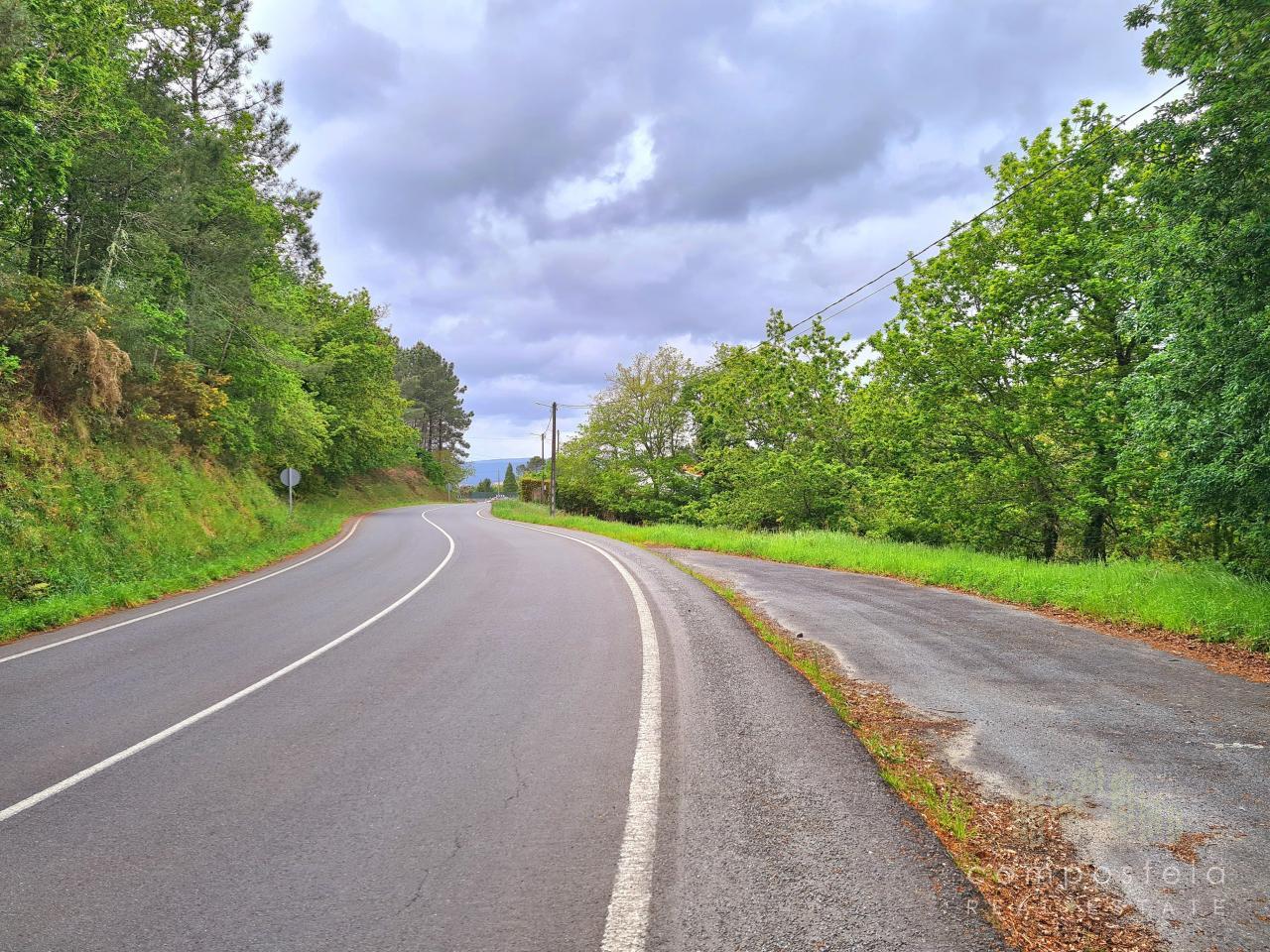 Ubicación, carretera hacia urb. 